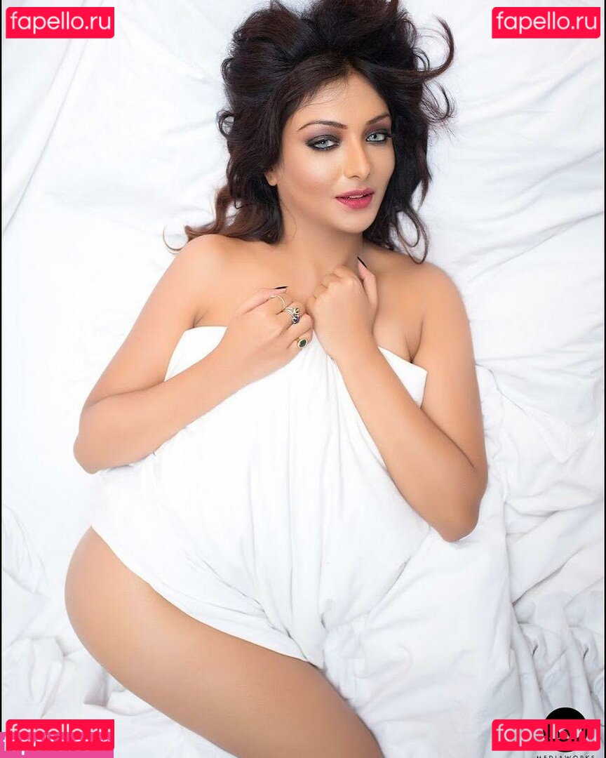 Khushi Mukherjee Onlyfans Photo Gallery 