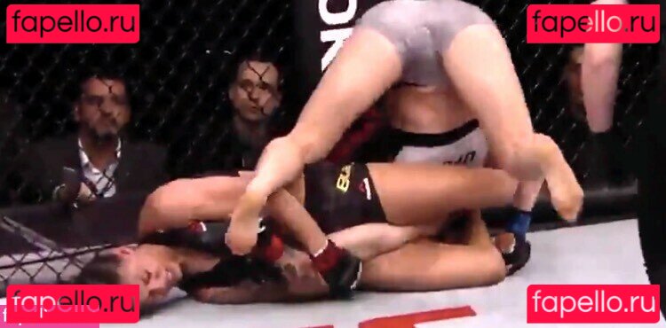 Gillian Robertson / masterrobertson / savage_ufc Onlyfans Photo Gallery 