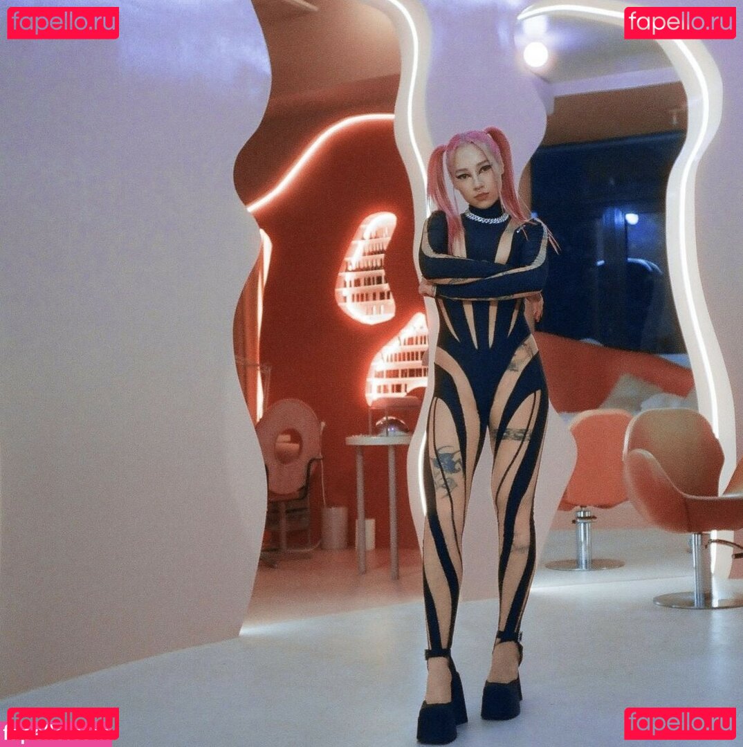 Young Leosia / youngleosia Onlyfans Photo Gallery 