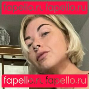 Panettonevirginia / amarettivirginia / eireenwanderlust Onlyfans Photo Gallery 