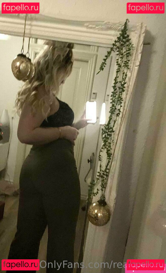 realannanna / realnanna Onlyfans Photo Gallery 