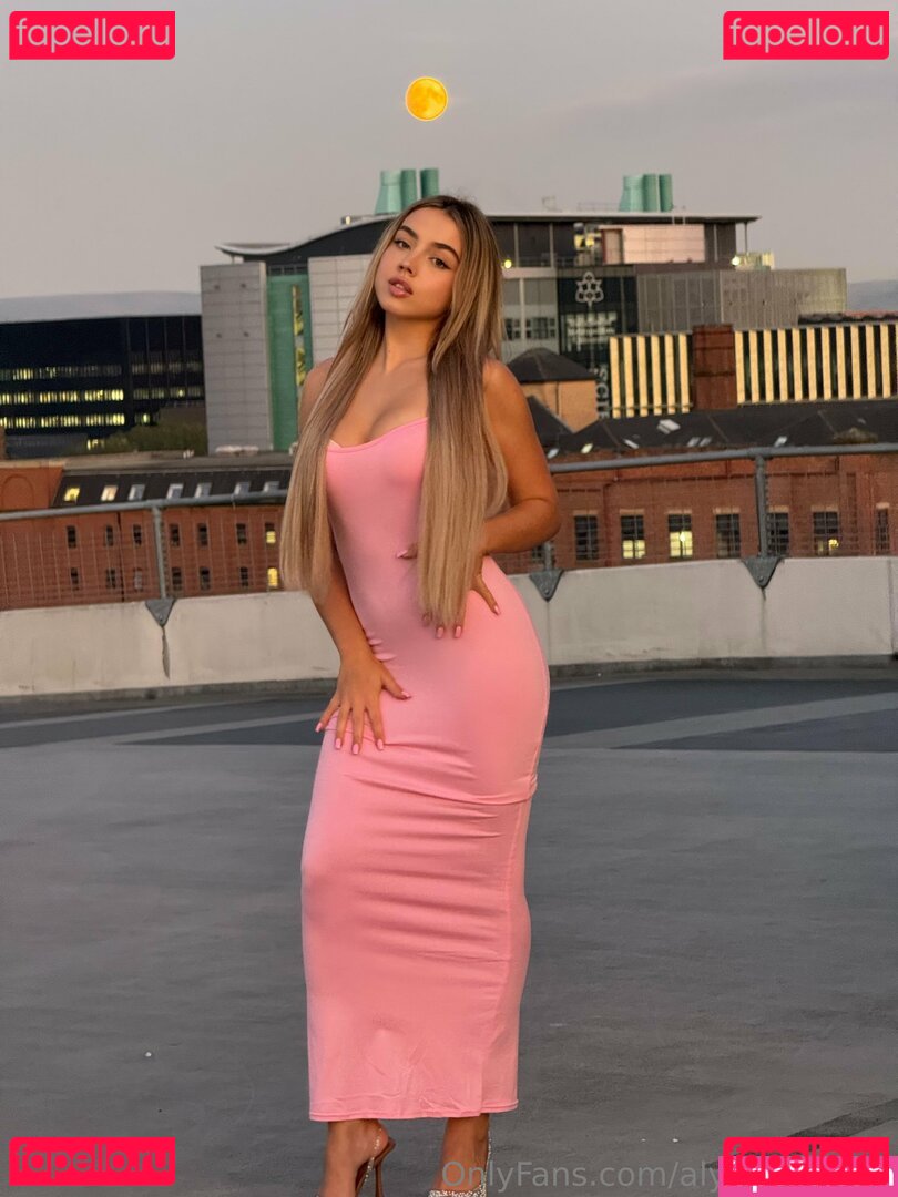 alyssabankss Onlyfans Photo Gallery 