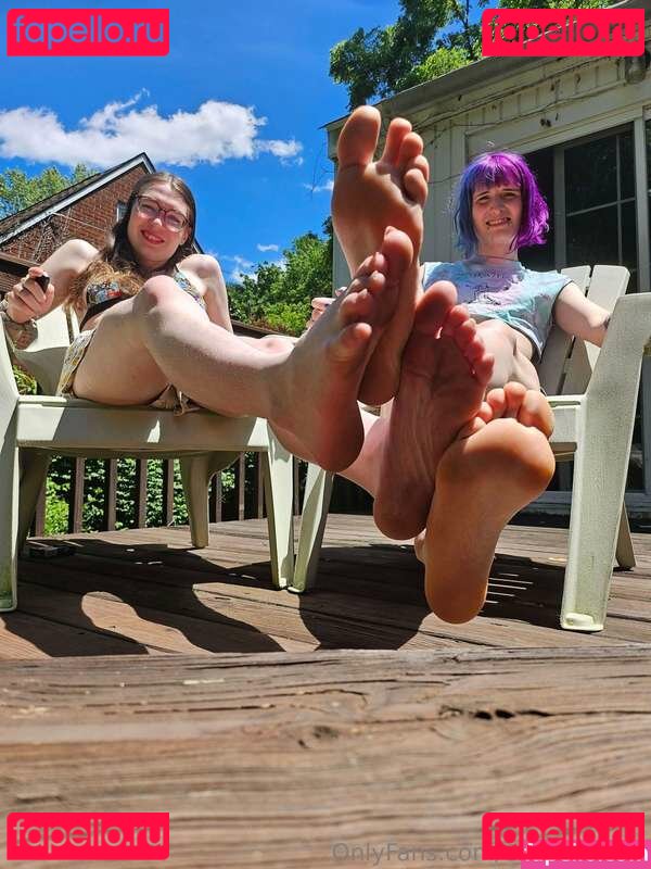 Emily / Emilybunoof Onlyfans Photo Gallery 