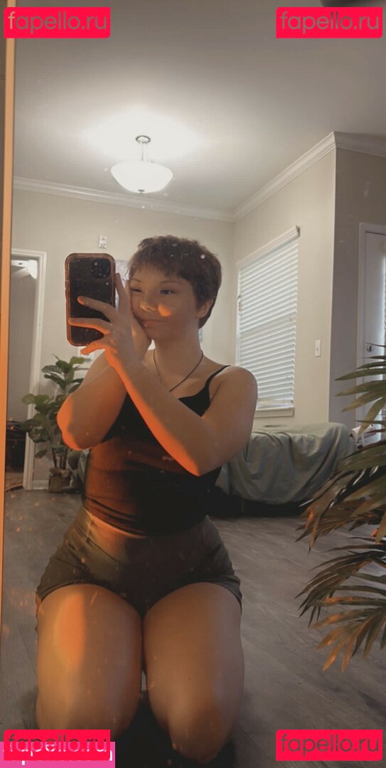 Itmightbekaraa / itmightbejules Onlyfans Photo Gallery 