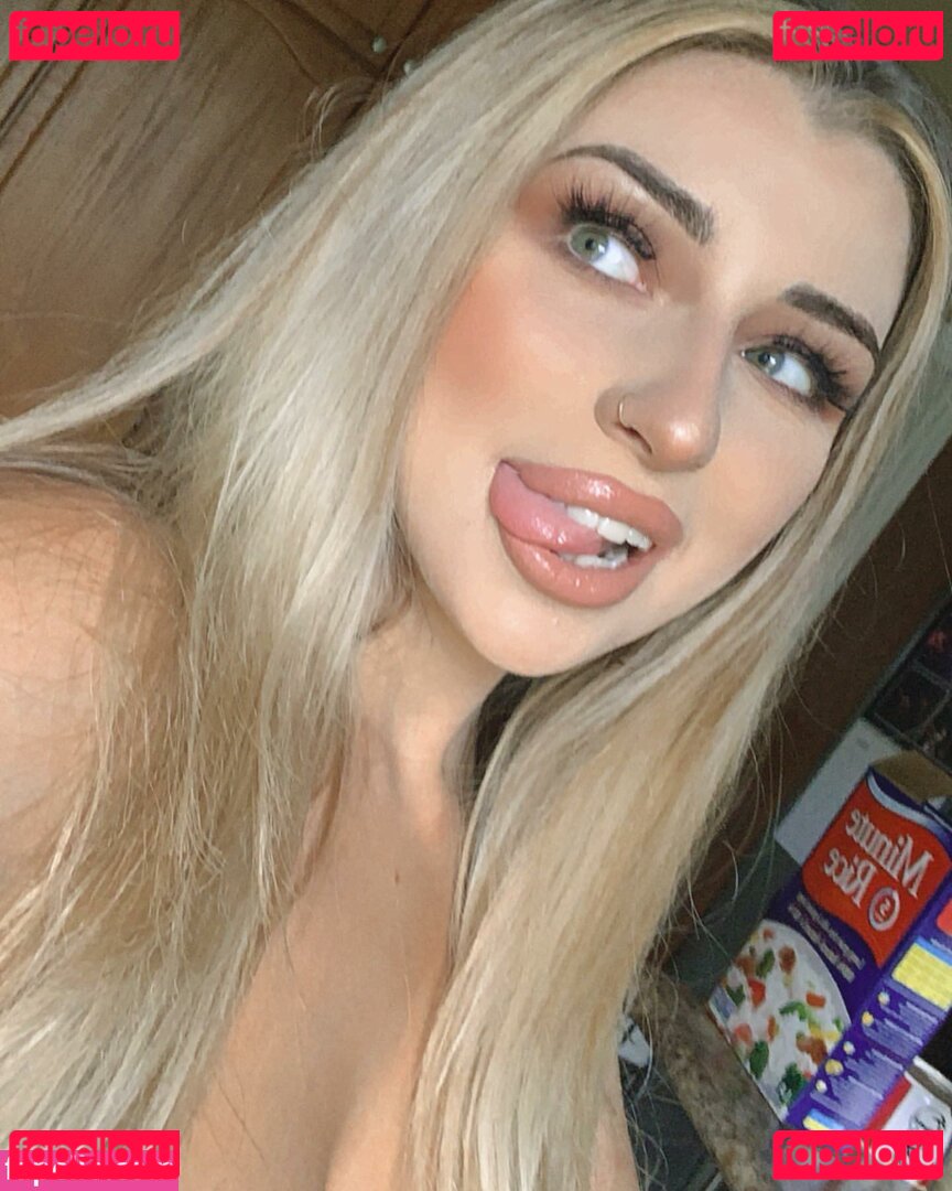 Chvrlctte - / Shhhar / chvrlctte Onlyfans Photo Gallery 