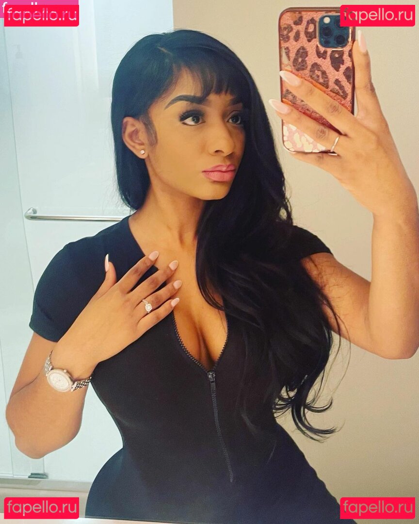 ashaughndon / ashaughnfitness Onlyfans Photo Gallery 