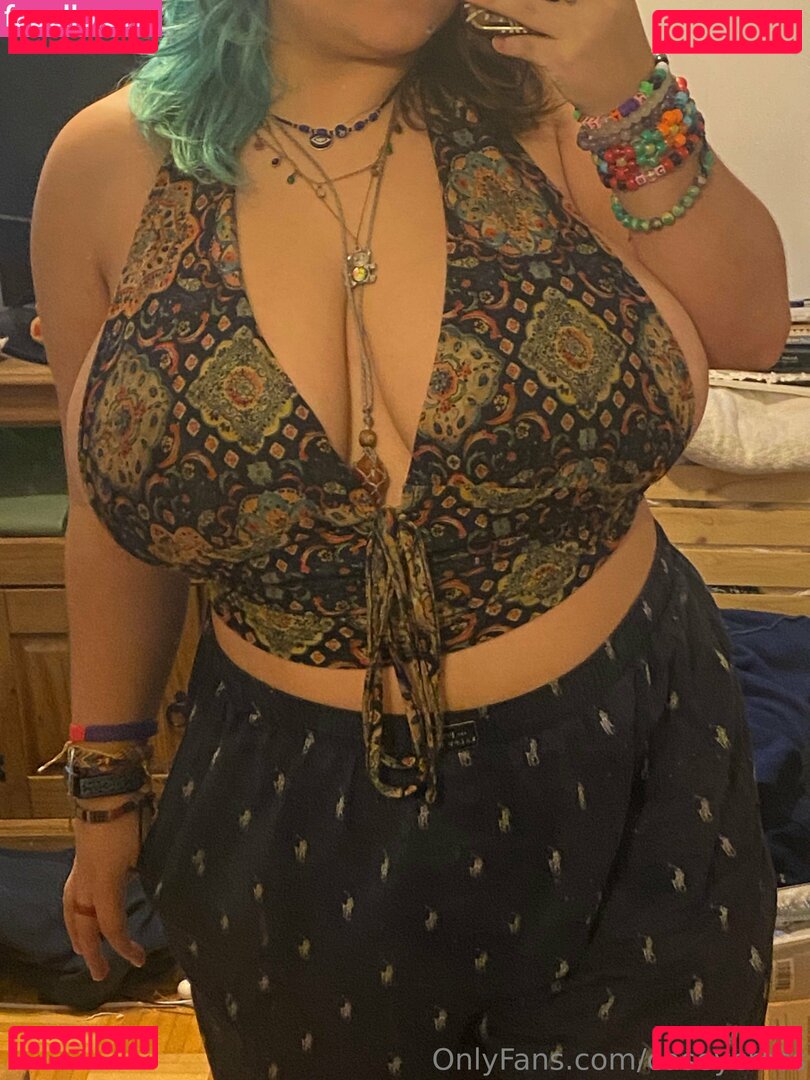 awkwardcasey / caseycmss Onlyfans Photo Gallery 