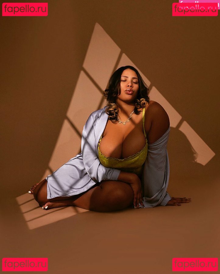 UnaBainaVacana / Onlyfans Photo Gallery 