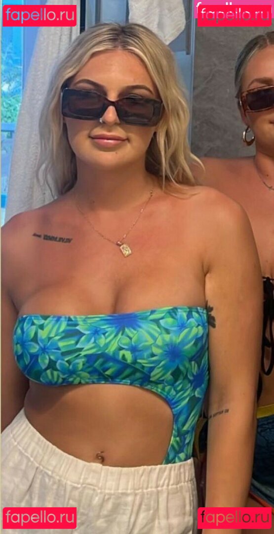 holzieee / holzieee_ Onlyfans Photo Gallery 