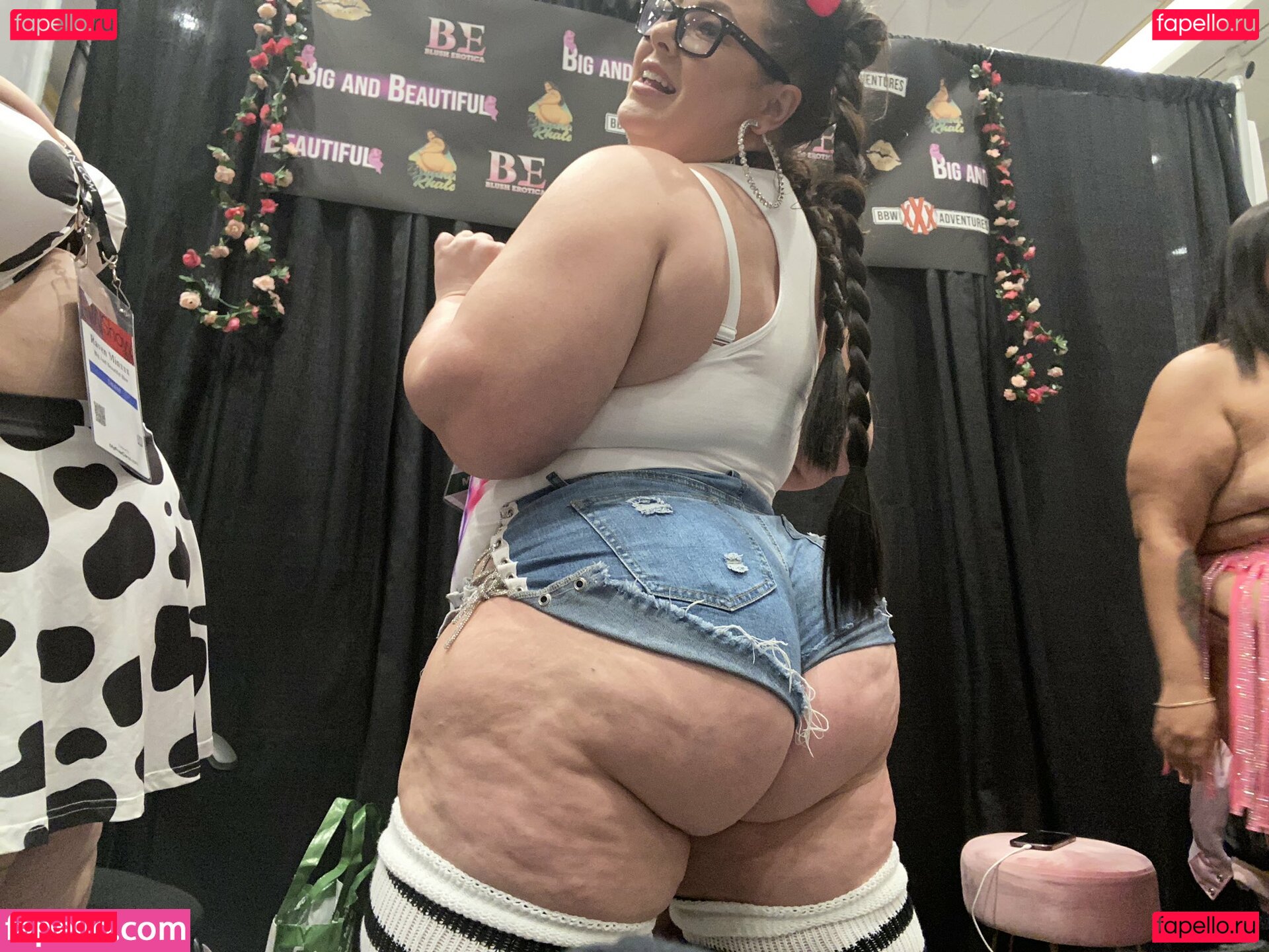 Luna Lark / lunalark / lunalarkstudio Onlyfans Photo Gallery 