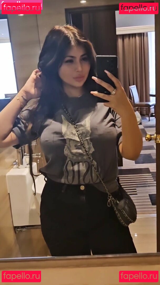 Ayesha Takia / ayeshatakia Onlyfans Photo Gallery 