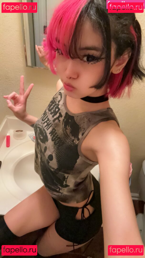 cweamche Onlyfans Photo Gallery 