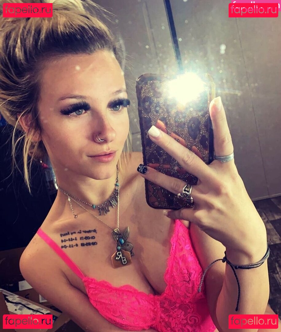 rikki_bell / rikki_bell12 Onlyfans Photo Gallery 