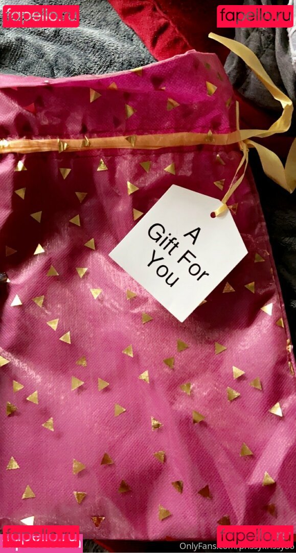 prissykrissy86 / theylovekrissy_ Onlyfans Photo Gallery 