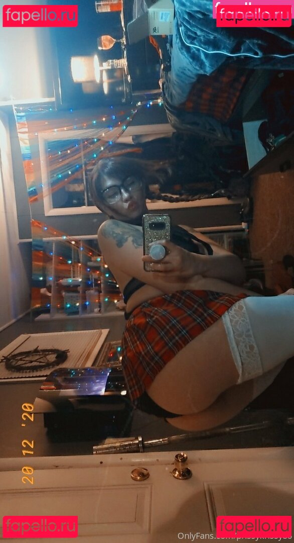 prissykrissy86 / theylovekrissy_ Onlyfans Photo Gallery 