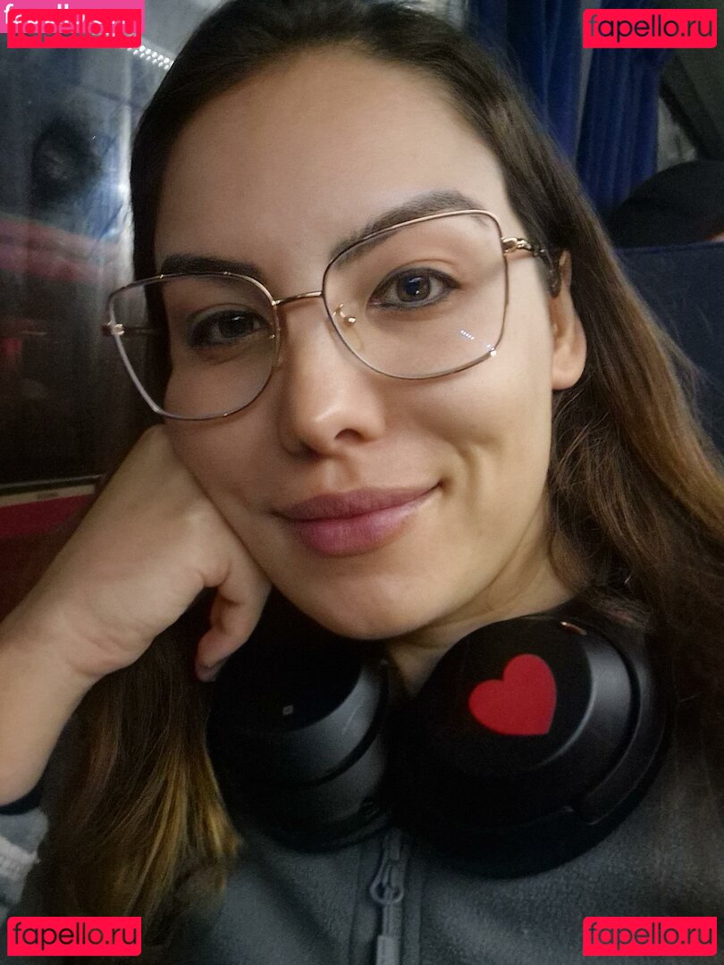 Certain-Key-3288 / gisele.kimura / giselekimura Onlyfans Photo Gallery 