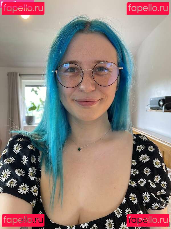 ava-evans / shesdrinkingcoffee Onlyfans Photo Gallery 