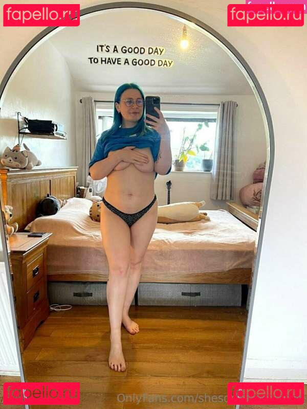 ava-evans / shesdrinkingcoffee Onlyfans Photo Gallery 