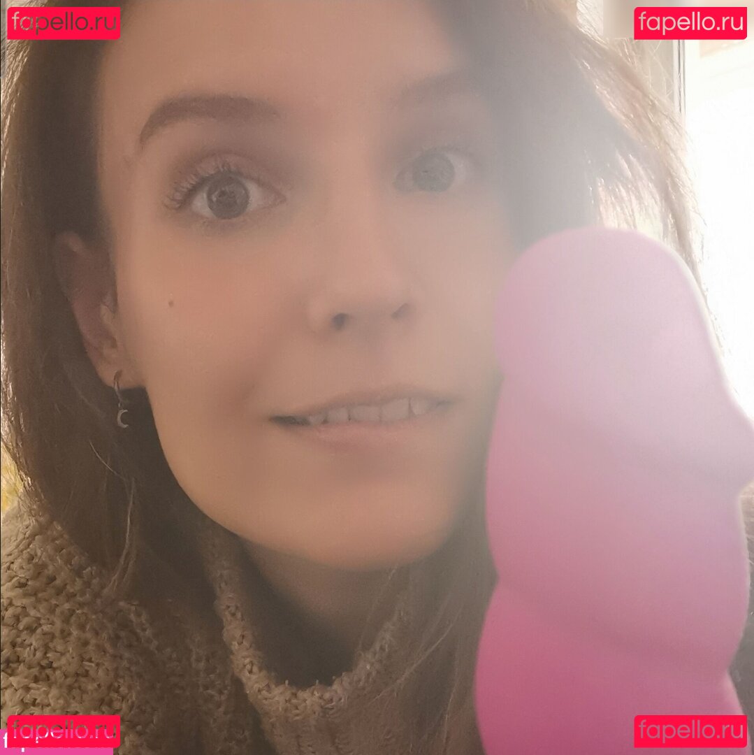 Confu / confunextdoor Onlyfans Photo Gallery 