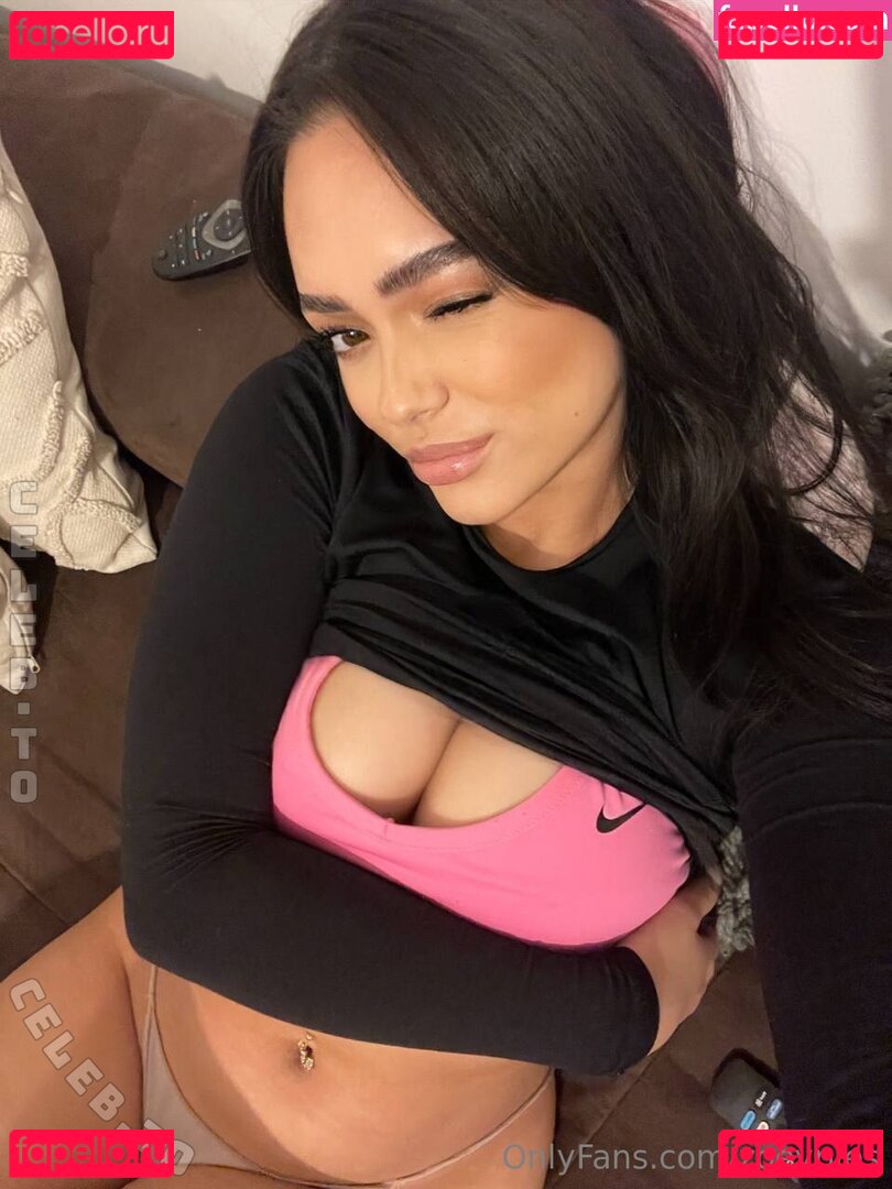 ZoeyPies Onlyfans Photo Gallery 