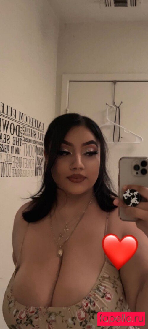 Lawhora Onlyfans Photo Gallery 