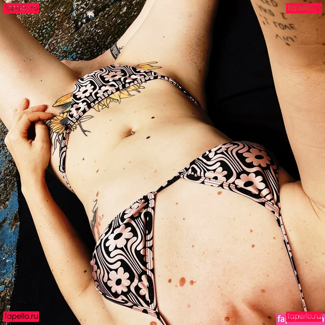 Itsochepel Onlyfans Photo Gallery 