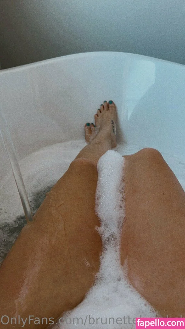 brunettebombshell13 Onlyfans Photo Gallery 