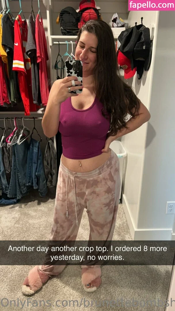 brunettebombshell13 Onlyfans Photo Gallery 