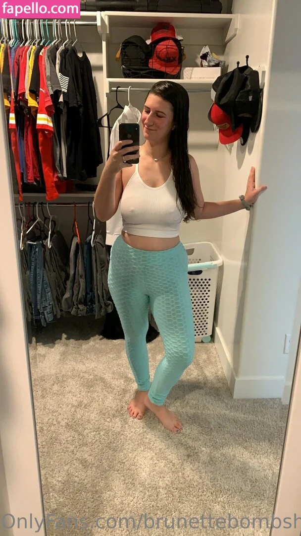 brunettebombshell13 Onlyfans Photo Gallery 