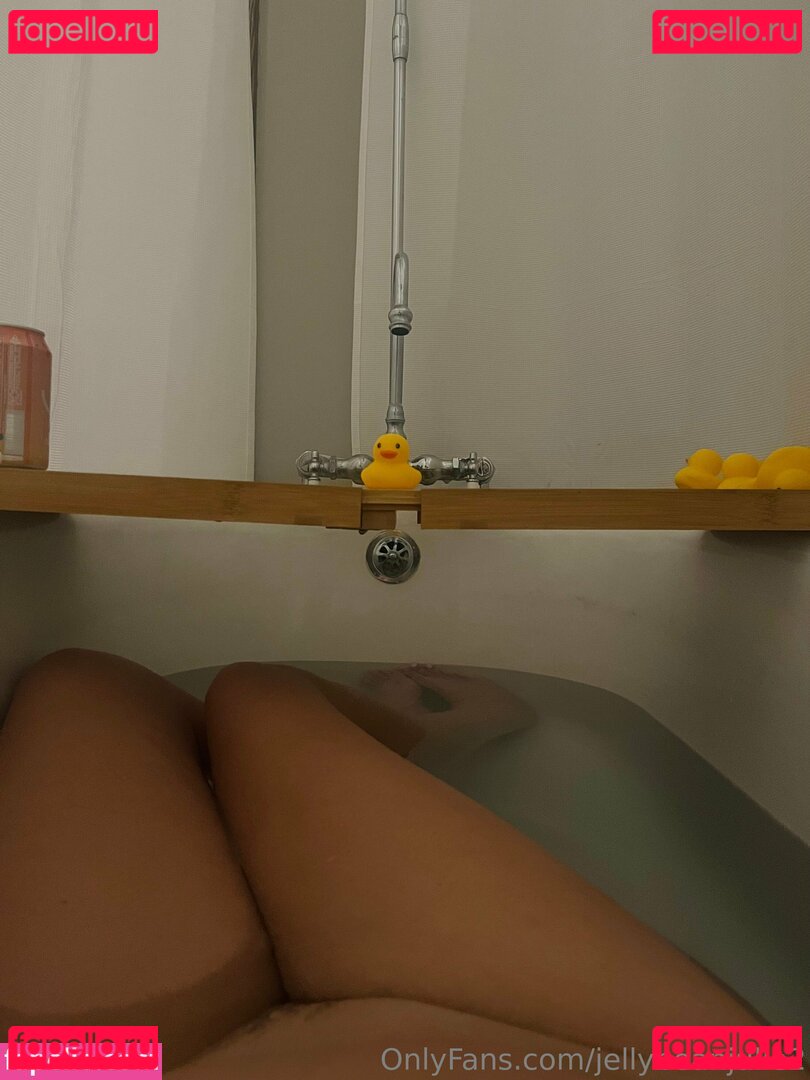 jellybeanjulie2 / jellybeanjuliee Onlyfans Photo Gallery 