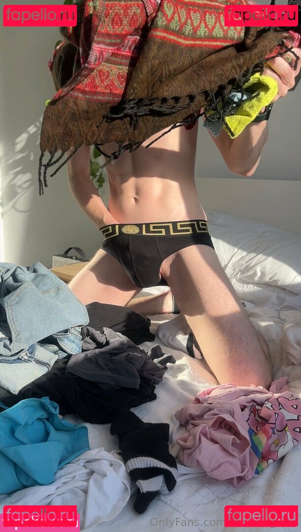 thehungkiwi Onlyfans Photo Gallery 