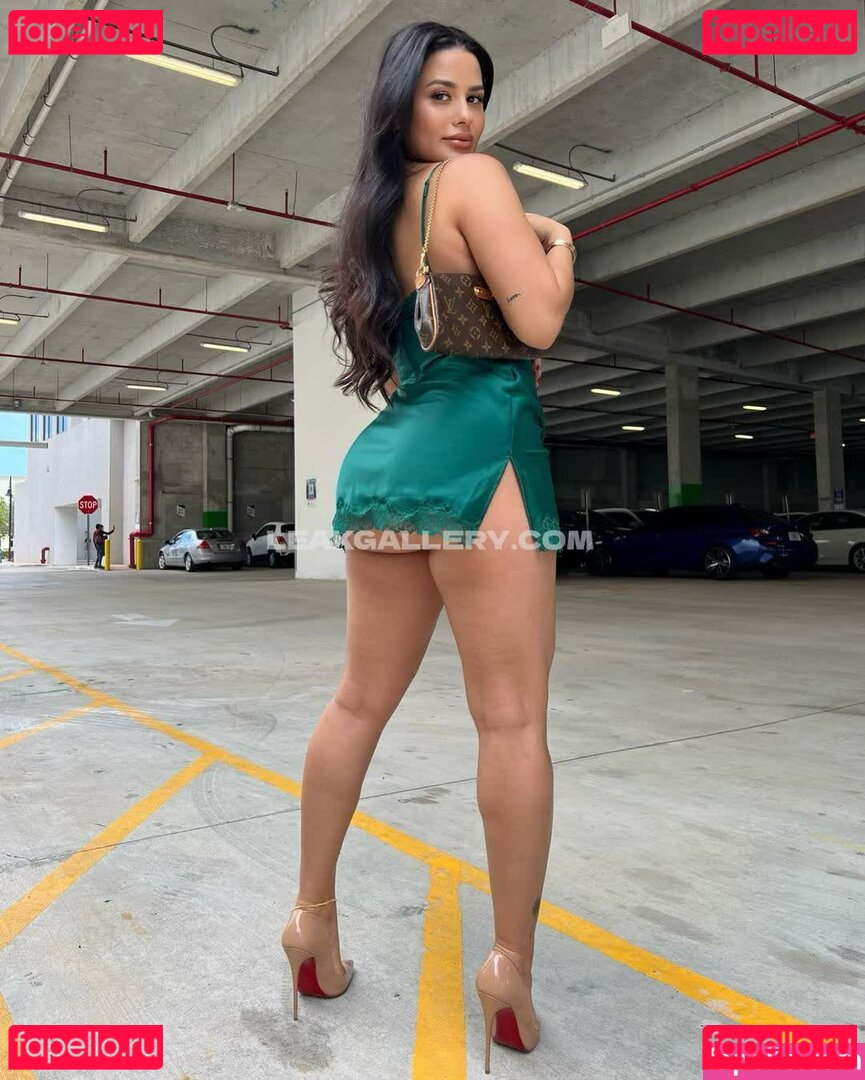 katyaelise Onlyfans Photo Gallery 