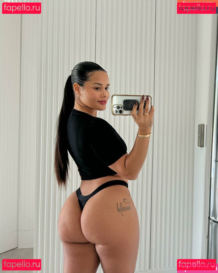 katyaelise Onlyfans Photo Gallery 