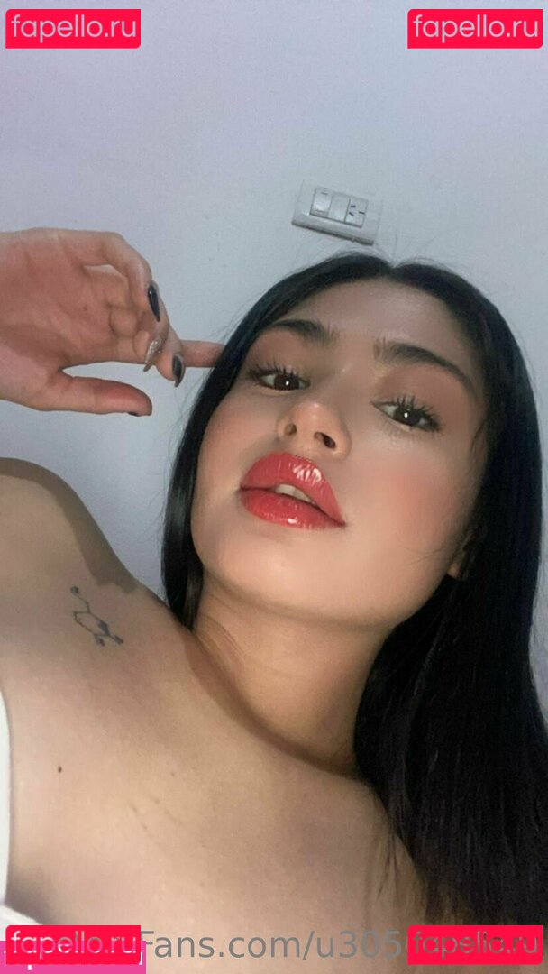 airaxhelen / mollyaira Onlyfans Photo Gallery 