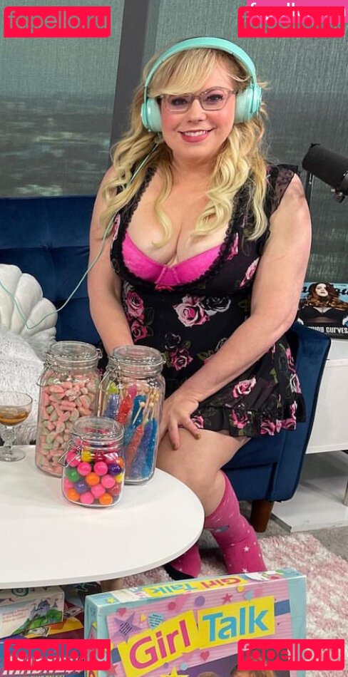 Kirsten Vangsness / kirstenvangsness Onlyfans Photo Gallery 