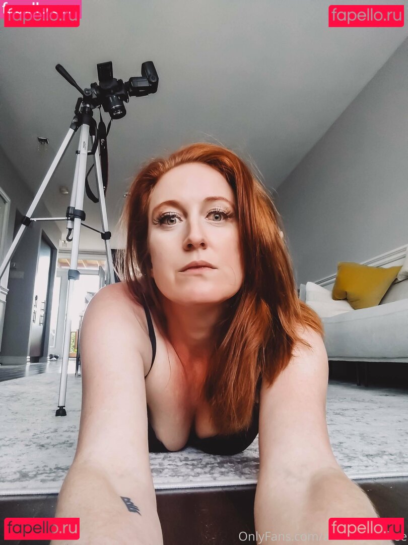 alliehunterfree / theallierae Onlyfans Photo Gallery 