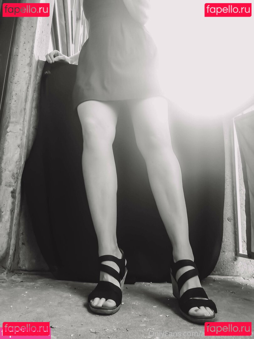 alliehunterfree / theallierae Onlyfans Photo Gallery 