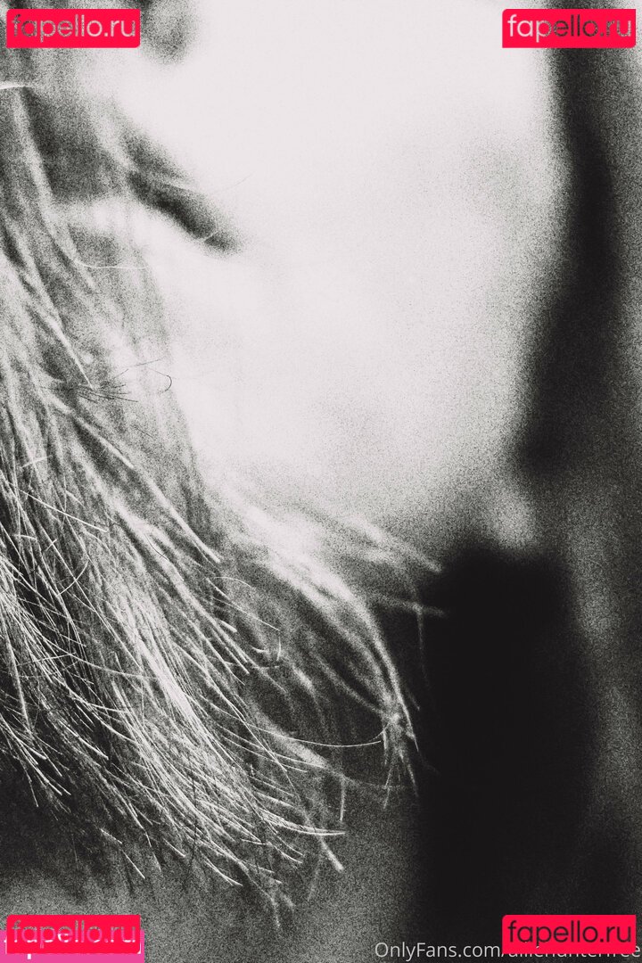 alliehunterfree / theallierae Onlyfans Photo Gallery 