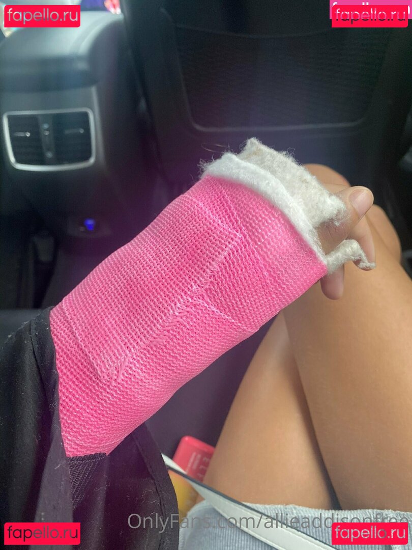 addisonfree_ / allieaddisonfree Onlyfans Photo Gallery 