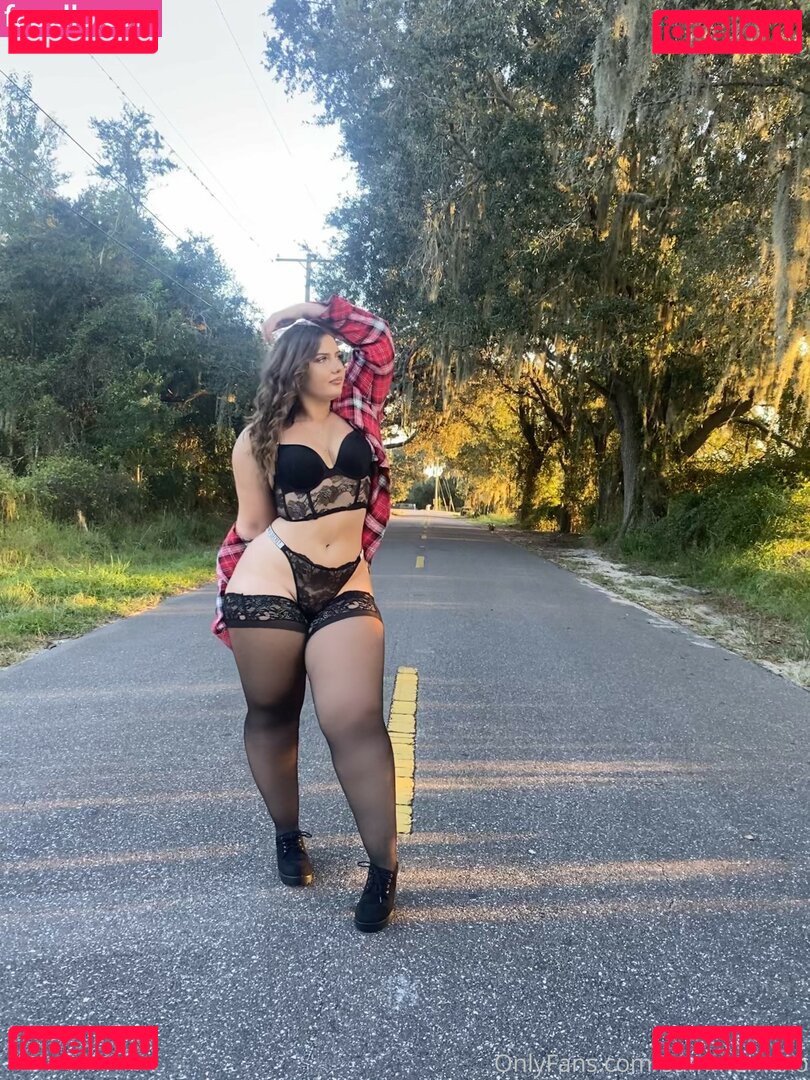 summer_teale / summerxoxo Onlyfans Photo Gallery 