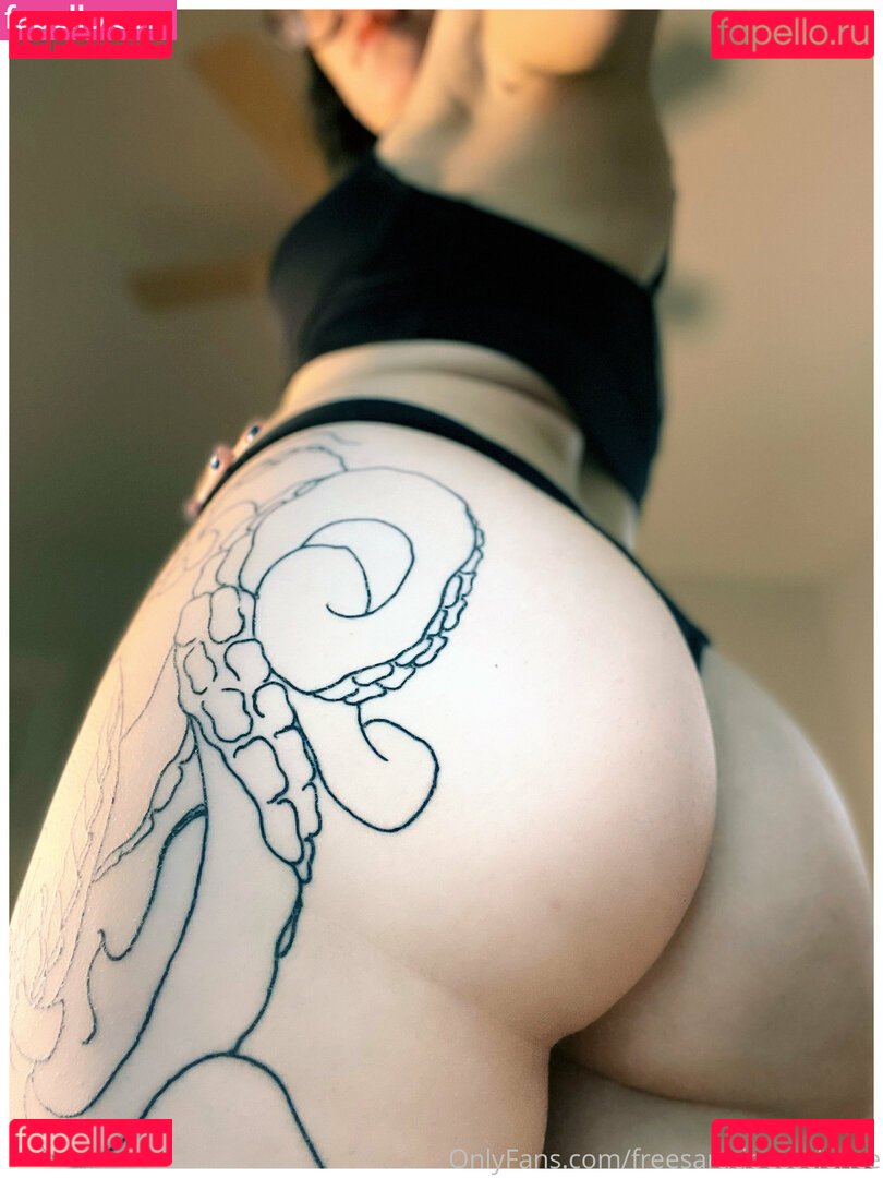 _futuredds / freesaradoesscience Onlyfans Photo Gallery 