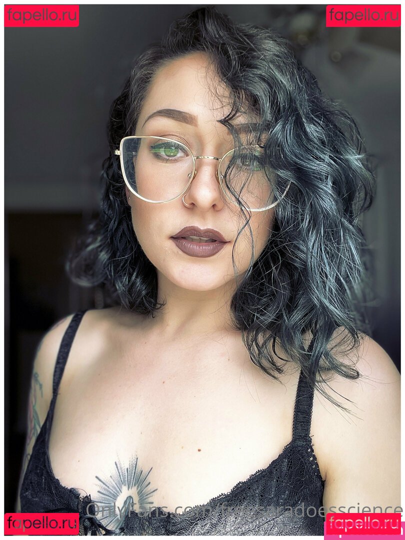 _futuredds / freesaradoesscience Onlyfans Photo Gallery 