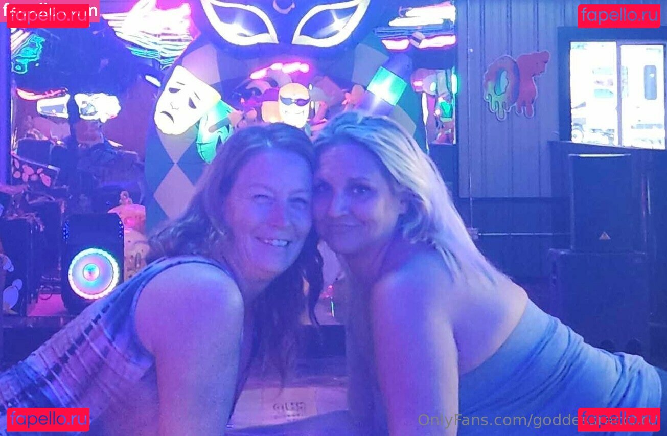 theraccoongoddess Onlyfans Photo Gallery 