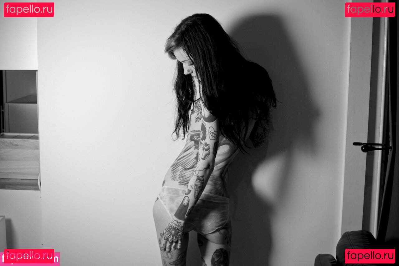 GraceNeutral Onlyfans Photo Gallery 