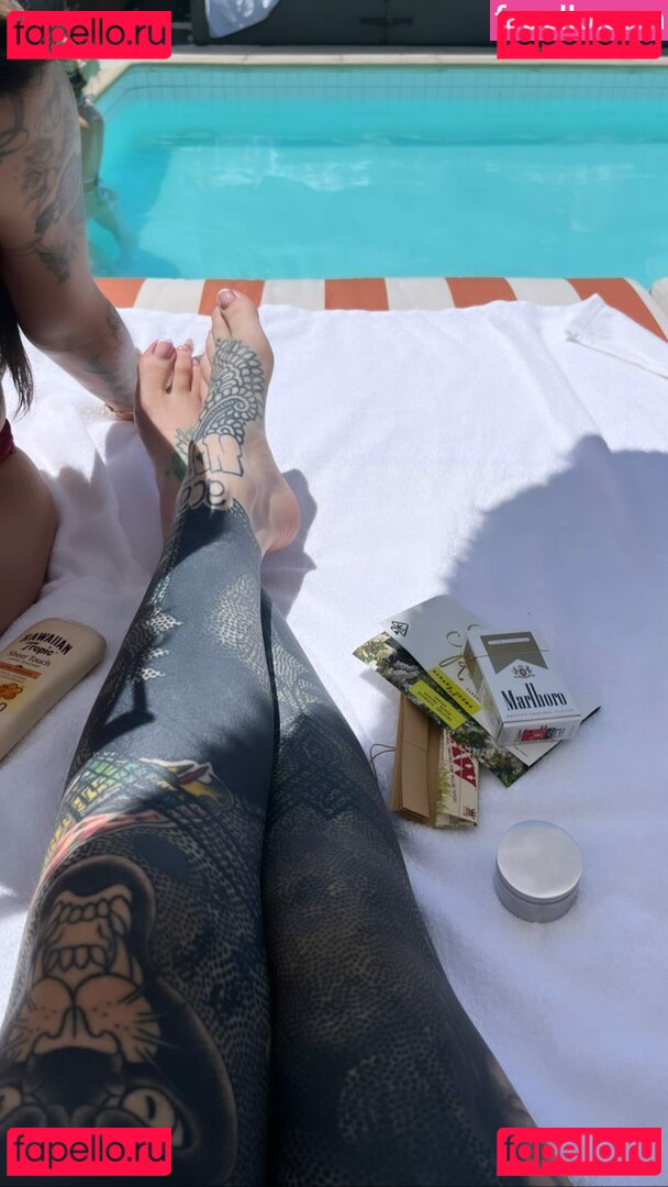 GraceNeutral Onlyfans Photo Gallery 