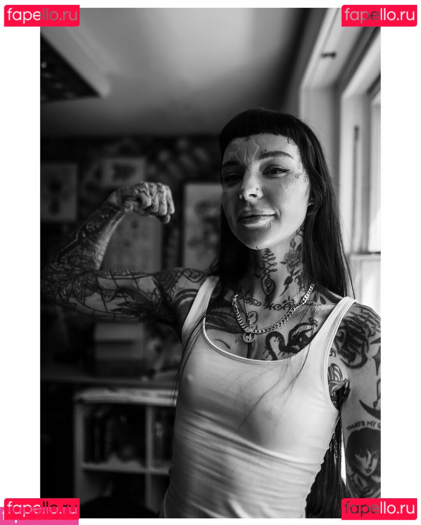 GraceNeutral Onlyfans Photo Gallery 