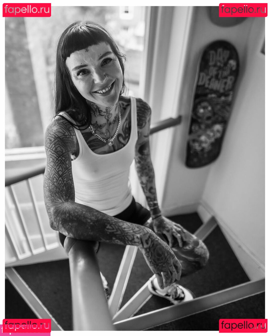 GraceNeutral Onlyfans Photo Gallery 