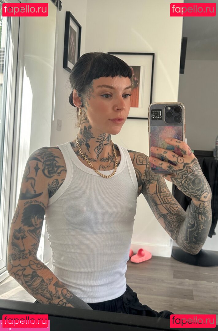 GraceNeutral Onlyfans Photo Gallery 