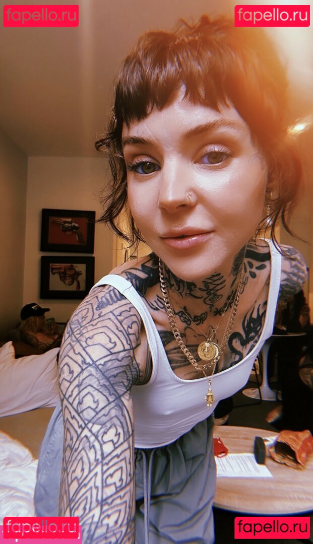 GraceNeutral Onlyfans Photo Gallery 