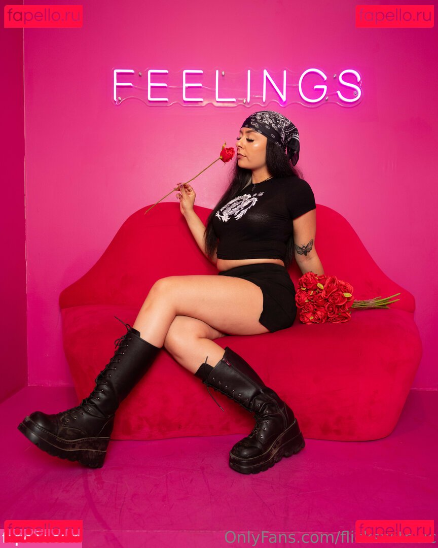 flickswithvic / flickswithviic Onlyfans Photo Gallery 